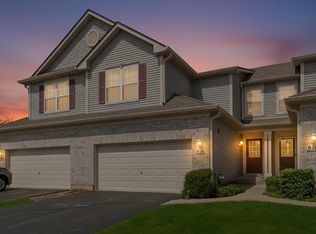 918 Oak Ridge Blvd, Elgin, IL 60120
