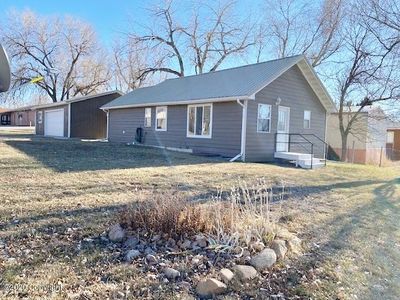 121 N Cheyenne Ave, Moorcroft, WY, 82721