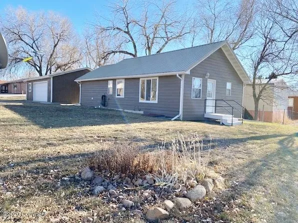 121 N Cheyenne Ave, Moorcroft, WY 82721