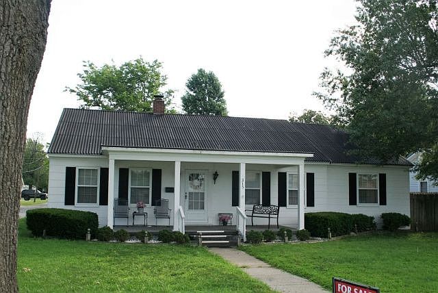2nd image of 315 N Washington St