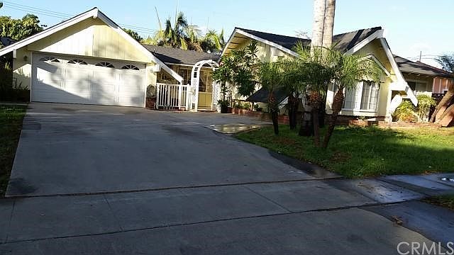 1st image of 10661 La Dona Dr