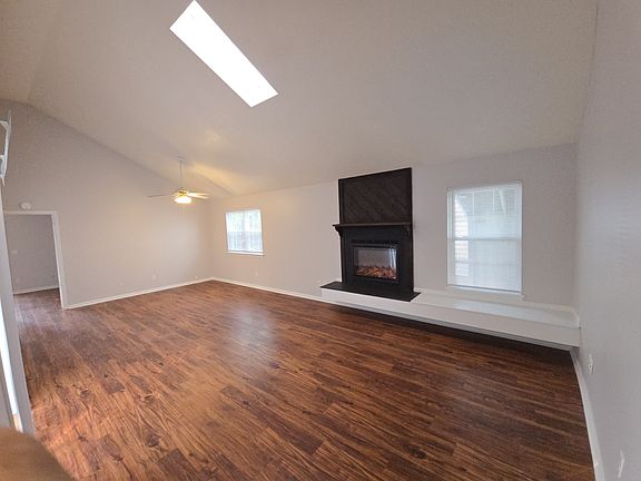 4th image of 5360 Chatham Hall Dr