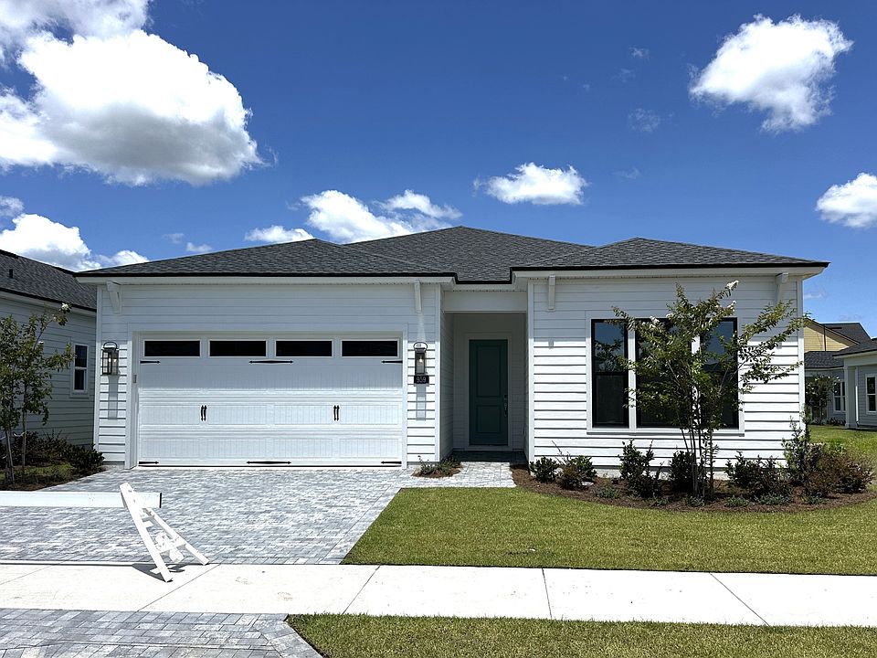 Welcome to the beautiful, new construction, Summerwood model at Breakwater in PCB.