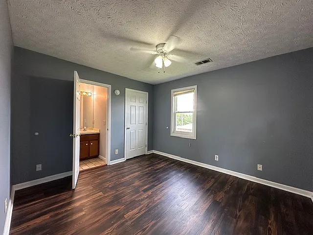 109-111 Township Sq #111B — Photo 14
