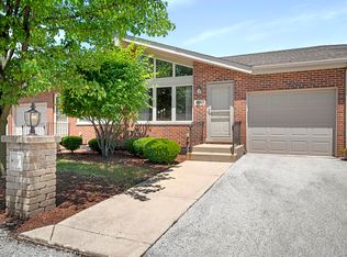 4640 W Orchard View Ct, Alsip, IL 60803