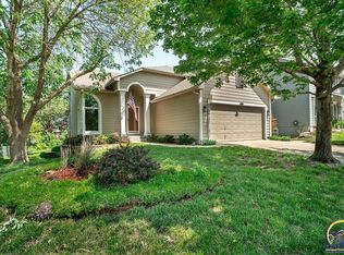 5704 SW 35th St, Topeka, KS 66614