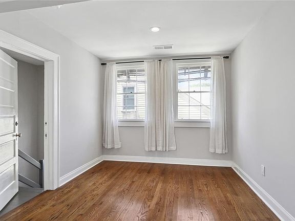 4th image of 910 S Carrollton Ave APT P