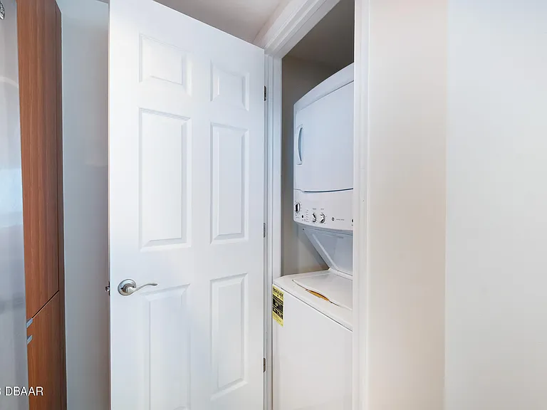 241 Riverside Dr #1006 — Photo 43