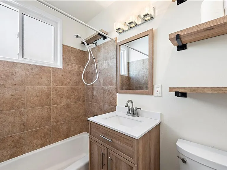 5722 Faculty Ave — Photo 11