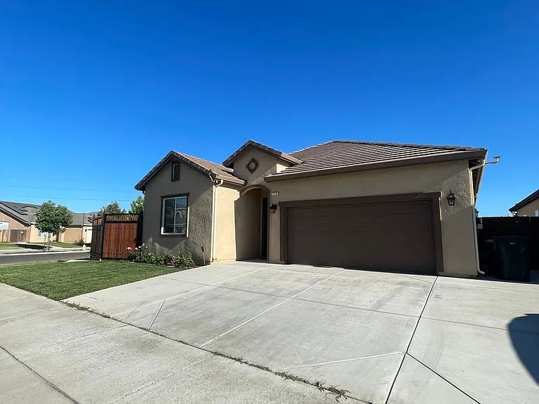 1210 Wildcat Dr — Photo 1