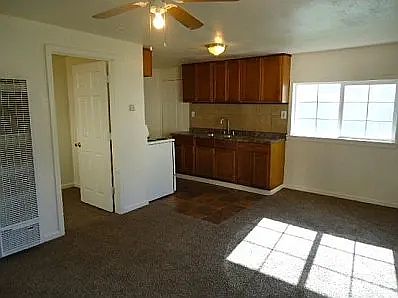 3rd image of 130 Wilson Ave #B
