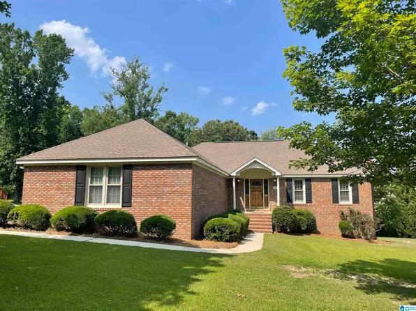 610 Linden St, Trussville, AL 35173