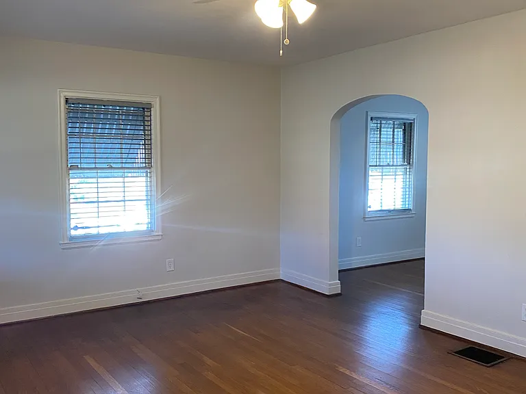 425 Meadow Park — Photo 15