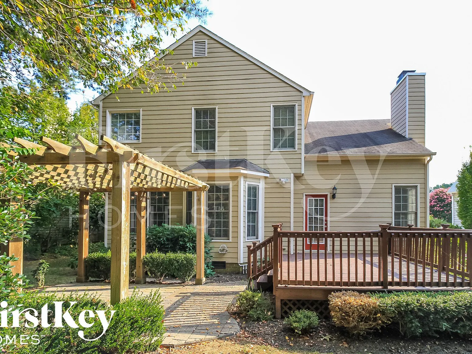 4 bed, 2.5 bath, 1931 sqft, $2,640 — Photo 1