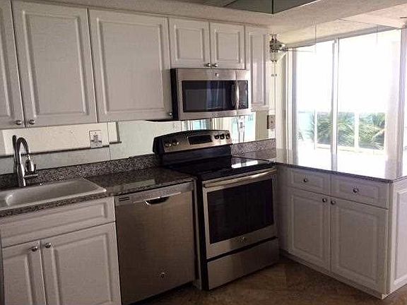 5th image of 16711 Collins Ave #Penthouse 05