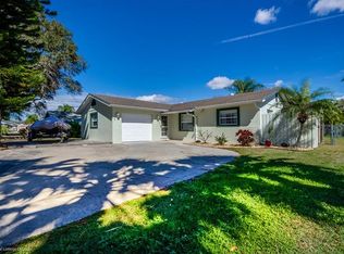 207 Orange Ave, Saint Cloud, FL 34769