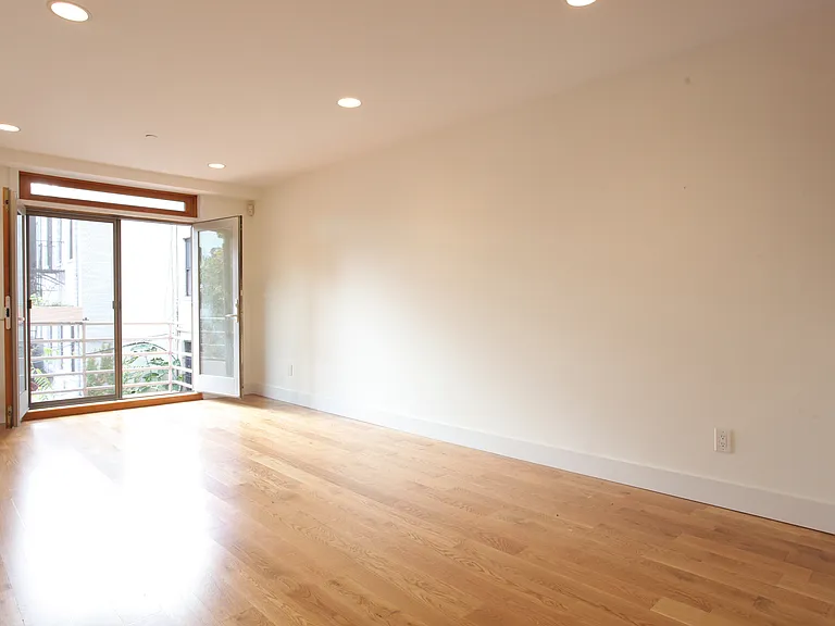 150 S 1st St #3K — Photo 1