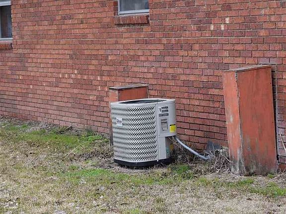 2nd image of 212 W. Second Street