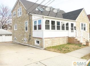 25 E Kupsch St, Sayreville, NJ 08872
