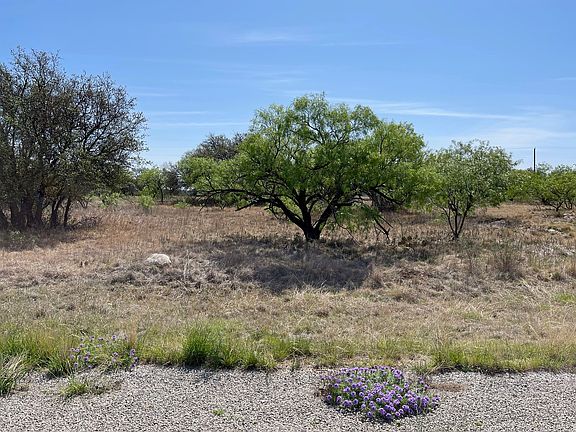 3rd image of 527 Beacon Cir