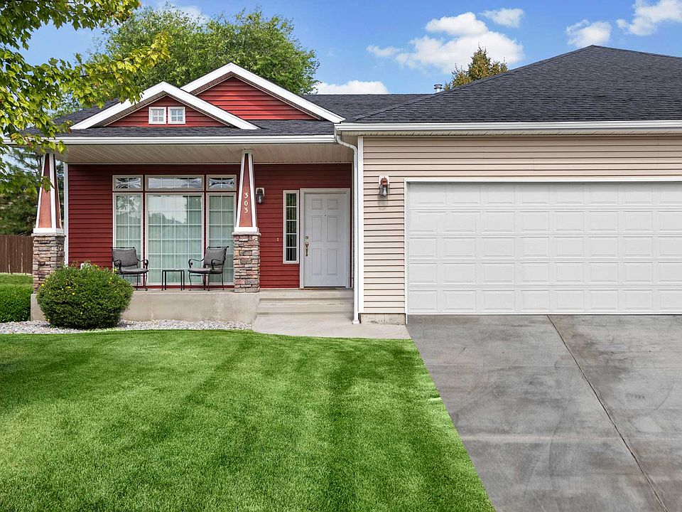 1st image of 303 E Blackhawk Dr
