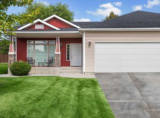 303 E Blackhawk Dr, Spokane, WA 99208