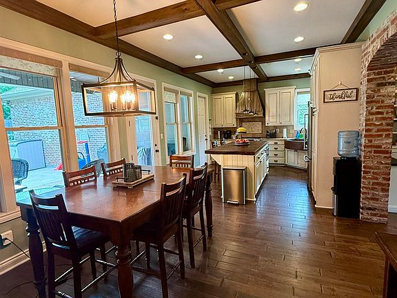 2nd image of 203 Creekside Dr