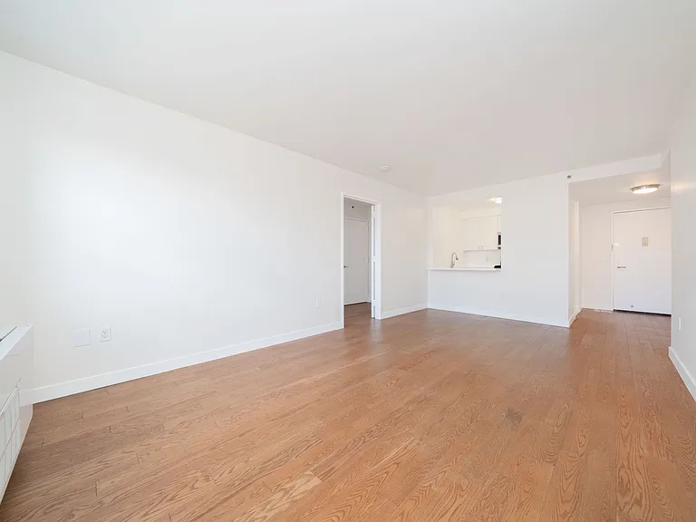 7525 153rd St #435 — Photo 3
