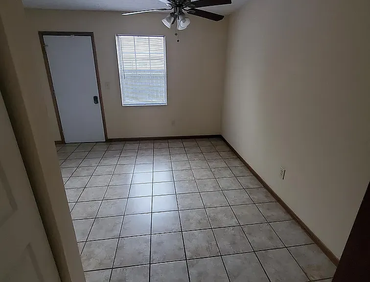 2574 Sandbury Blvd — Photo 3