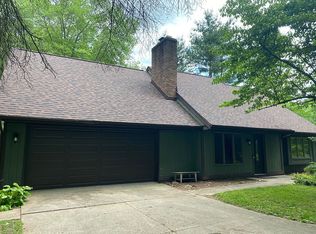 8246 Manchester Ave NW, Canal Fulton, OH 44614