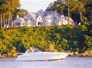 22200 Lake Rd, Rocky River, OH 44116