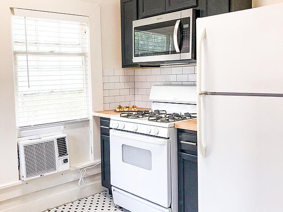 2nd image of 503 Madison St #2