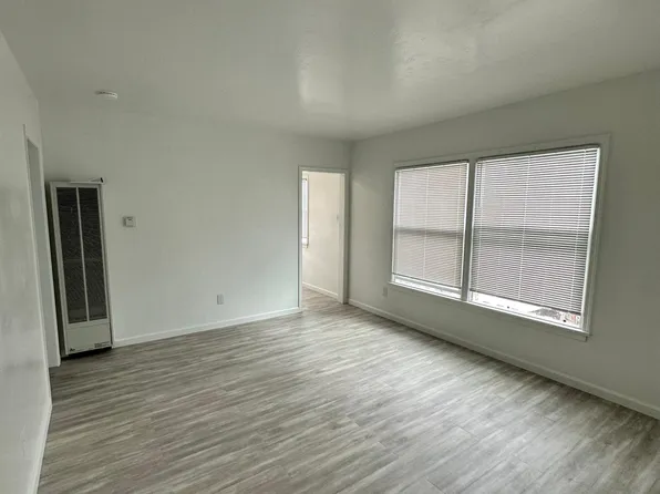 122 Elm Ave, Long Beach, CA