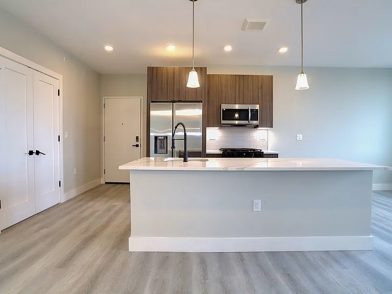 3516 John F Kennedy Blvd #403 — Photo 6