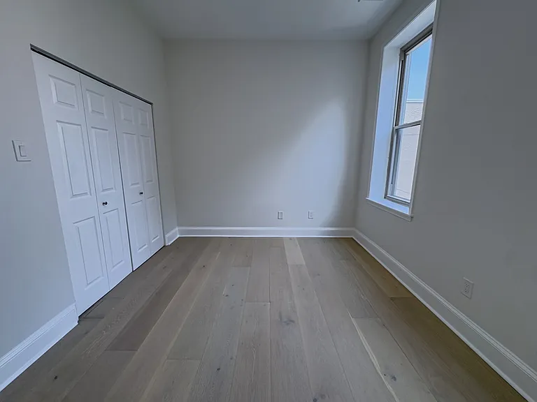 1703 Green St #4 — Photo 28