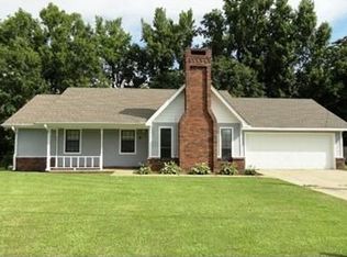 71 Shady Vale Ln, Columbus, MS 39705
