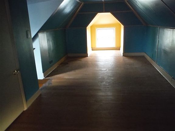 5th image of 615 N Leamington Ave