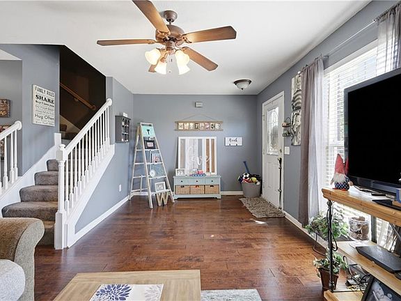 3rd image of 3496 SW Wysteria Ter