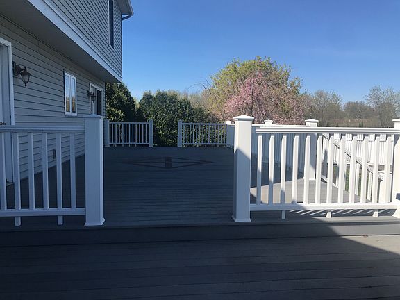 3rd image of 16 King Fisher Dr