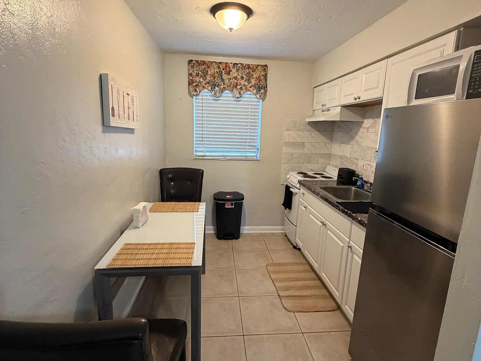 1 bed, 525 sqft, $1,900 — Photo 3