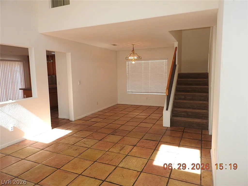 3 bed, 2.5 bath, 1752 sqft, $2,000 — Photo 4