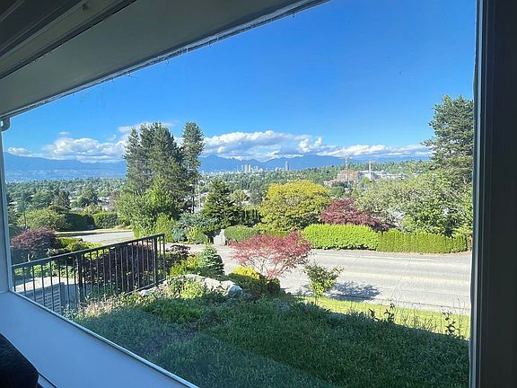2nd image of 4679 Puget Dr