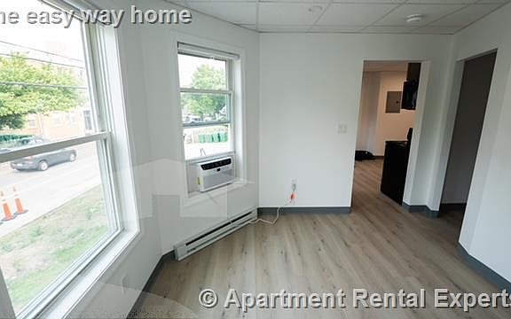 4th image of 303 Boston Ave #1