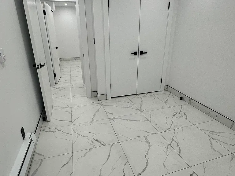 6080 Catalpa Ave #BASEMENT — Photo 6