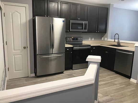 2nd image of 1367 Hampton Park Ln