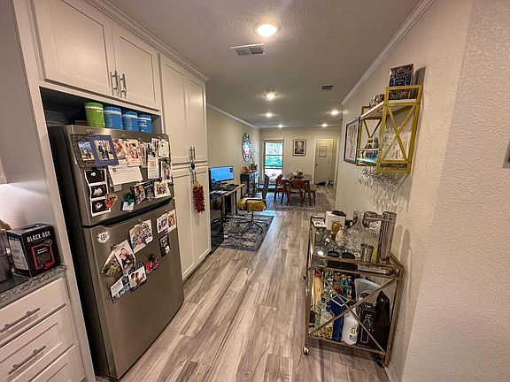 5th image of 7421 Brentcove Cir