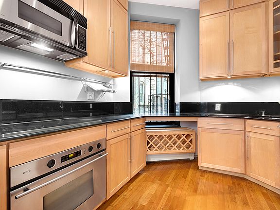 4th image of 202 W 92nd St APT 1F