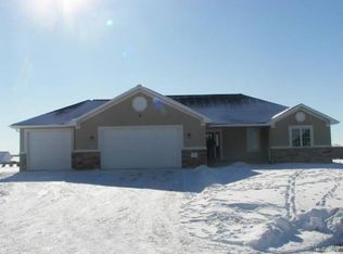 708 E Blue Stem Ln, North Platte, NE 69101