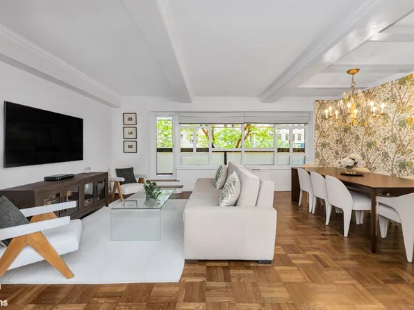 750 Park Avenue image 5 of 12