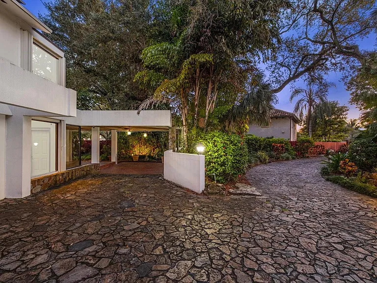 1240 SW 14th Ave — Photo 53